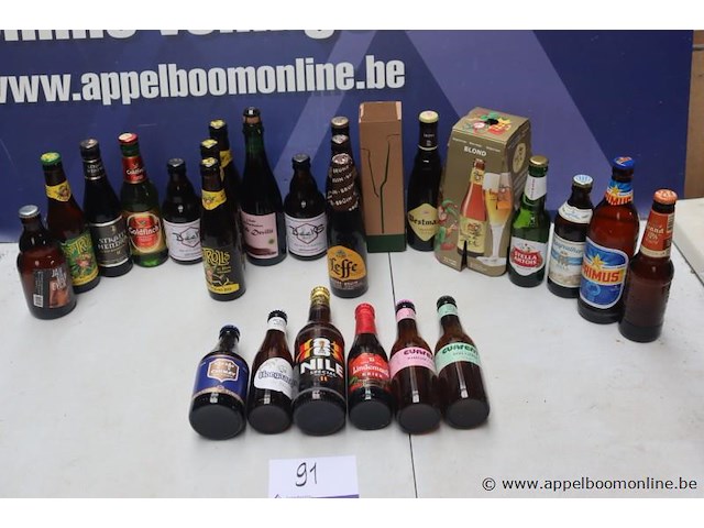 30 flesjes diverse bieren - afbeelding 1 van  3