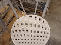 30 grijze thonet stoelen - afbeelding 2 van  2