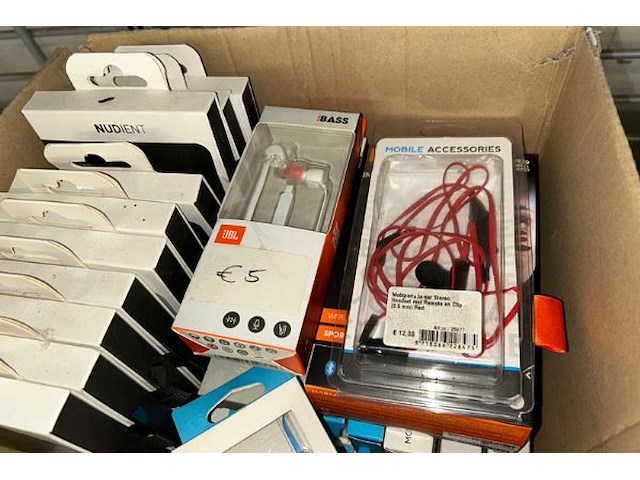 30 kaarthouders en 28 oortjes - afbeelding 3 van  4