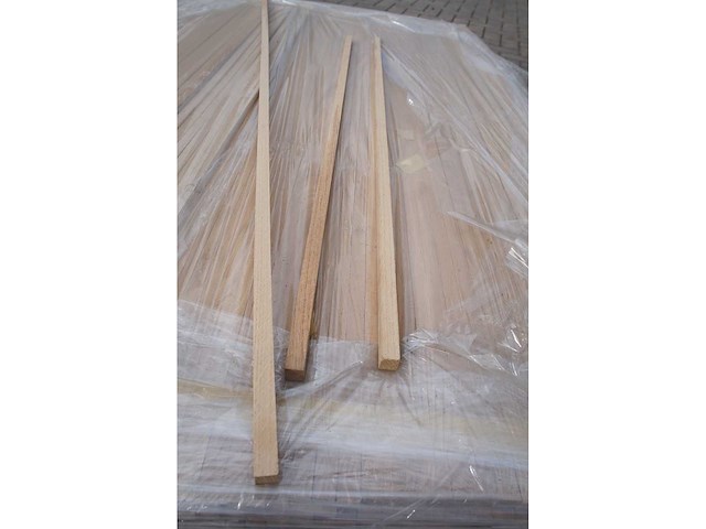 30 lm massief eiken plinten 15x15 - afbeelding 3 van  4