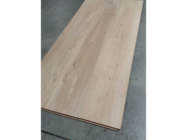 30 m² laminaatvloer 8mm stella oak - afbeelding 2 van  3