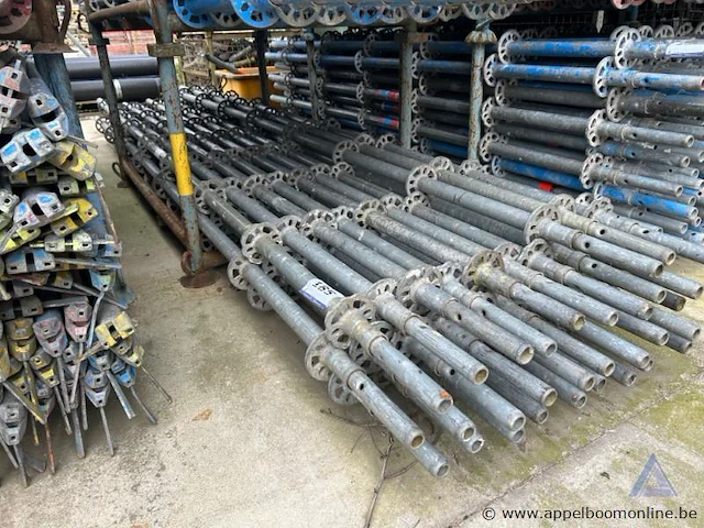 30 metalen steigerstaanders - afbeelding 1 van  2