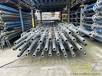 30 metalen steigerstaanders - afbeelding 2 van  2