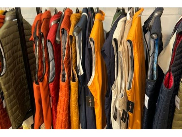 30 mouwloze vesten - afbeelding 3 van  11