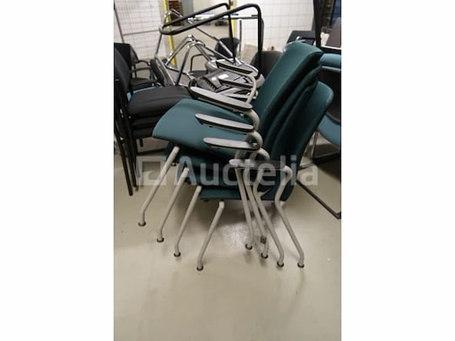 30 ongelijke stoelen - afbeelding 2 van  14