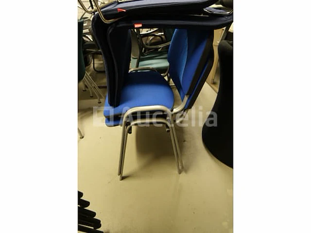 30 ongelijke stoelen - afbeelding 8 van  14
