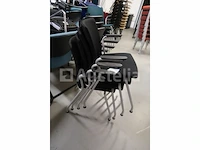 30 ongelijke stoelen - afbeelding 14 van  14