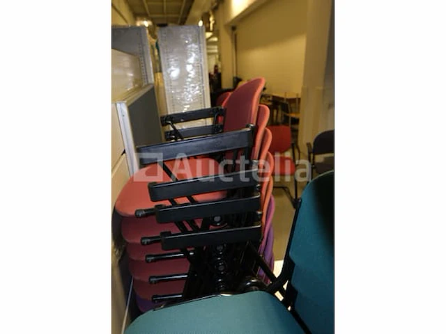 30 ongelijke stoelen - afbeelding 3 van  10