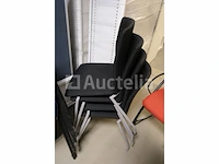 30 ongelijke stoelen - afbeelding 5 van  10