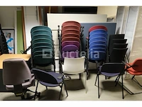30 ongelijke stoelen - afbeelding 7 van  10