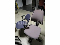 30 ongelijke stoelen - afbeelding 10 van  10