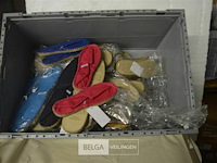 ±30 paar mora sloffen div. maten - afbeelding 1 van  3