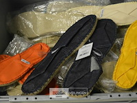 ±30 paar mora sloffen div. maten - afbeelding 2 van  2