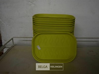 ±30 plastieken onderleggers - afbeelding 1 van  1