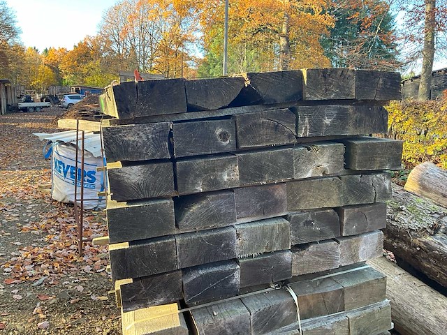 30 rustieke eikenhouten dwarsliggers - afbeelding 2 van  4