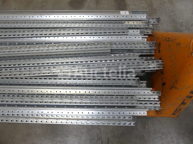 30 staanders voor de planken - afbeelding 1 van  5