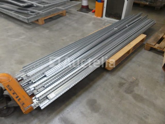 30 staanders voor de planken - afbeelding 2 van  5