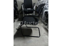 30 stapelbare stoelen - afbeelding 1 van  3