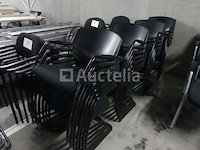 30 stapelbare stoelen - afbeelding 2 van  3