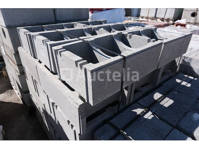 30 stepoc betonnen blokken - afbeelding 1 van  6