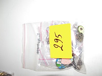 30 verschillende pin's - afbeelding 1 van  2
