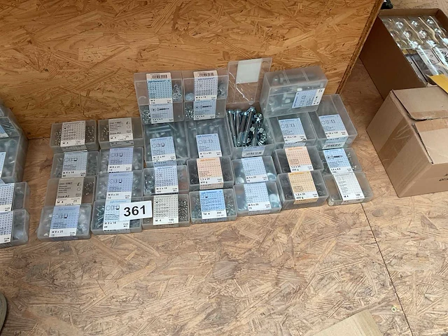 30 x dozen dopmoeren; zeskanttapbout; sluitringen; schroefbouten - afbeelding 1 van  7