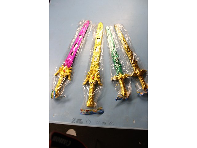 30 x speelgoed zwaard - afbeelding 2 van  2