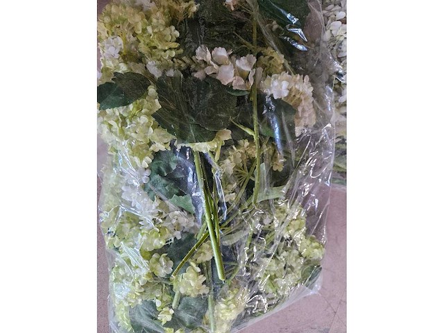 300+ artificiële bloemen en groen - afbeelding 6 van  21