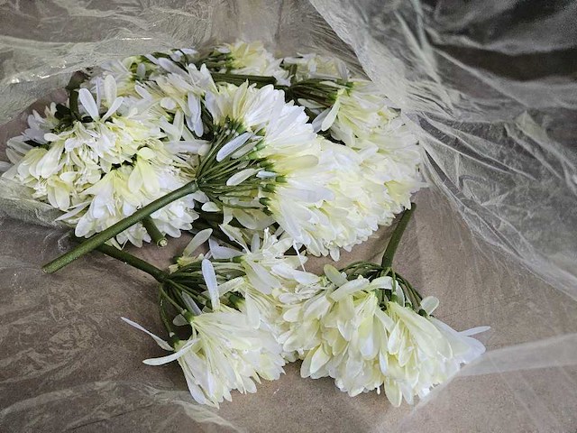 300+ artificiële bloemen en groen - afbeelding 8 van  21