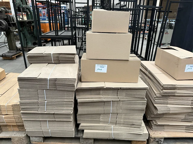 300 kartonnen dozen - afbeelding 1 van  2