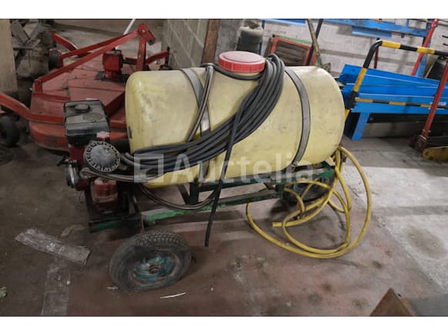 300 liter sproeier op hardi-trolley - afbeelding 3 van  8