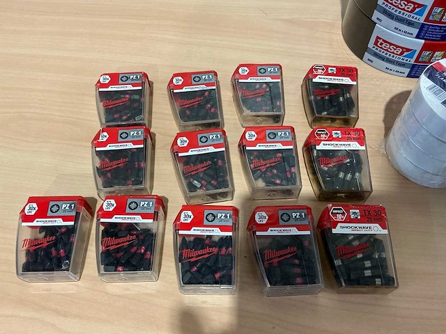 300x bits milwaukee + 28x assortiment tape - afbeelding 2 van  3