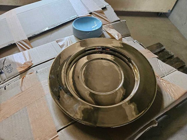 30+30 x serax - san pellegrino - bord goud 30cm + schaal blauw 12cm - afbeelding 4 van  7