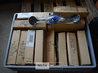 ±30pollepels en ±132 div serveerlepels - afbeelding 1 van  4