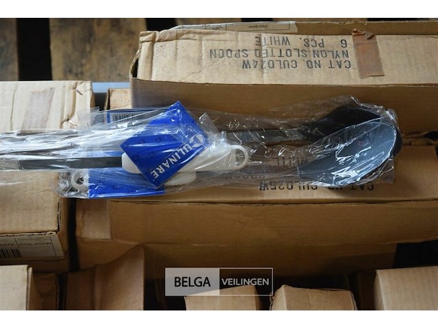 ±30pollepels en ±132 div serveerlepels - afbeelding 3 van  4