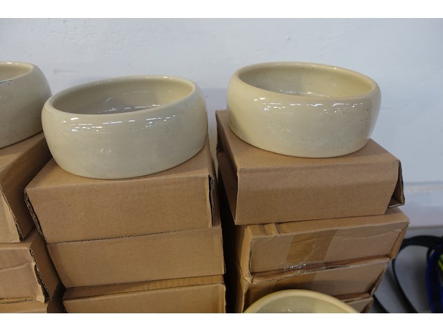 30x diverse drink/voederbakjes - afbeelding 3 van  5