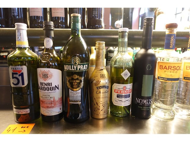 30x diverse flessen sterke drank - afbeelding 2 van  5