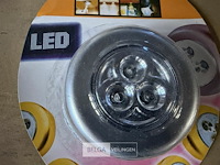 ± 30x led druklamp - afbeelding 2 van  3
