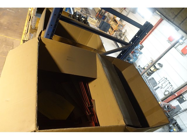30x pallet metalen onderdelen - afbeelding 27 van  31