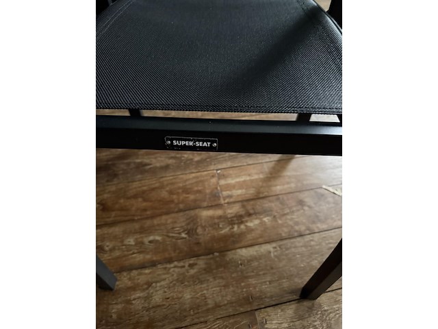 31 stapelbare terrasstoelen - afbeelding 3 van  3