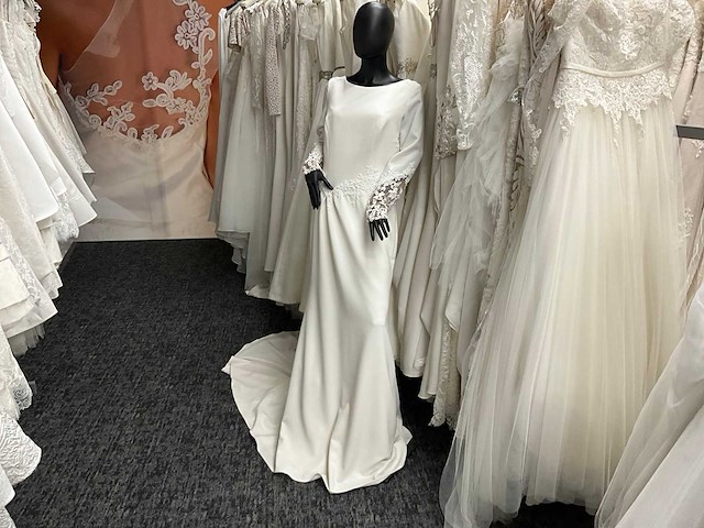 32 bruidsjurken cabotine (totaalprijs) - afbeelding 23 van  65