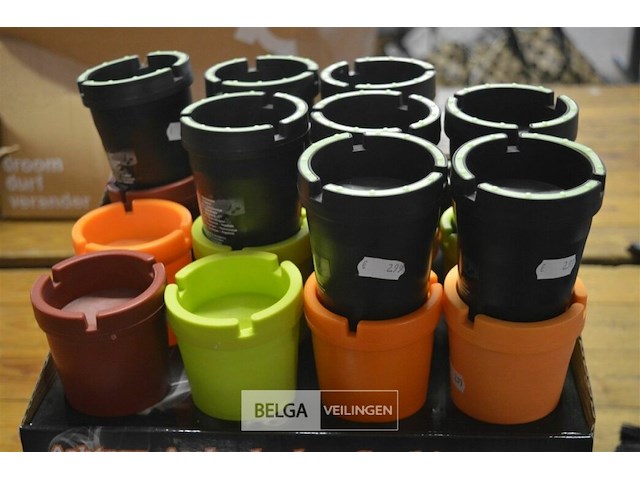 ±32 div soorten asbakken - afbeelding 2 van  3