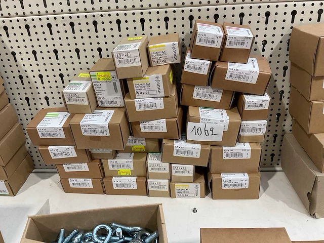 32 dozen hout schroeven - afbeelding 1 van  6