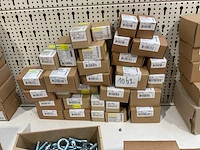 32 dozen hout schroeven