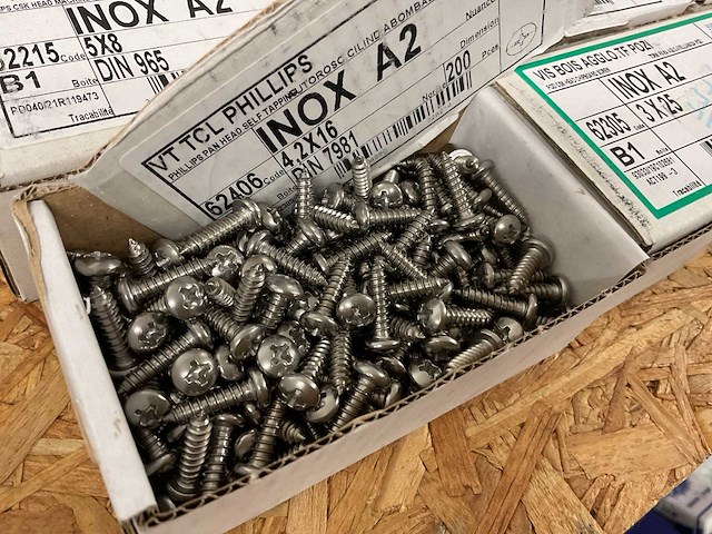 32 dozen inox hout schroeven - afbeelding 2 van  6