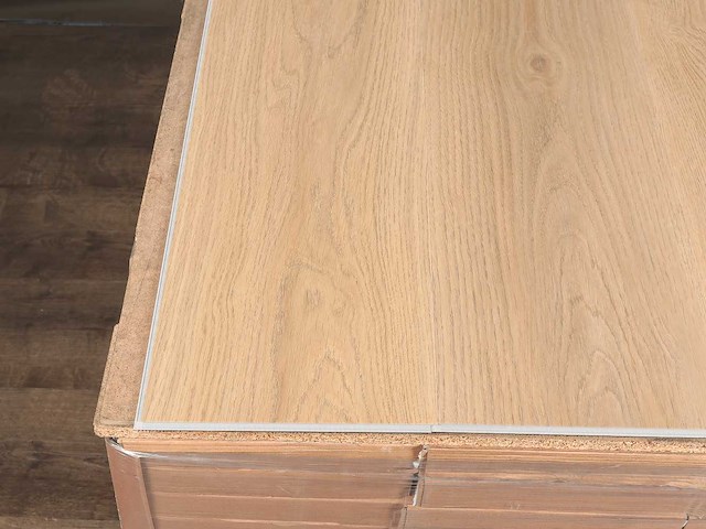 32 m2 pvc spc click plank met xps onderlaag - 1220 x 228 x 4+1 mm - afbeelding 2 van  4