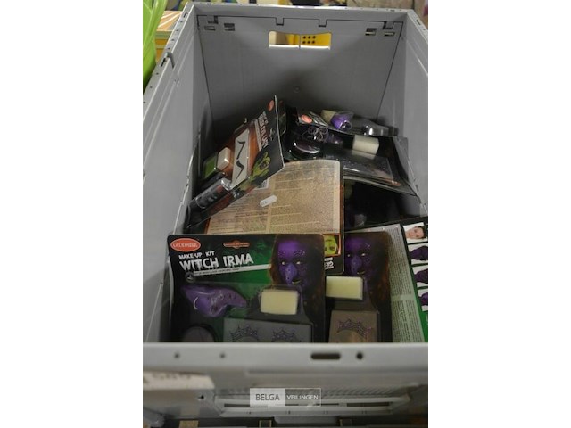 ±32 pakjes make up carnaval - afbeelding 1 van  3