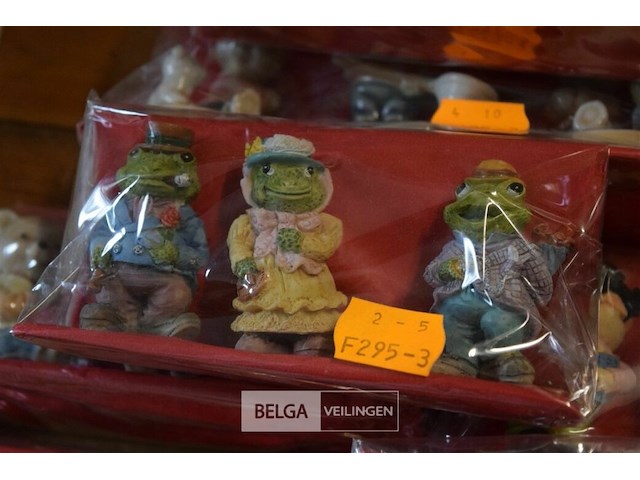 ±32 setjes div mini beeldjes - afbeelding 3 van  8