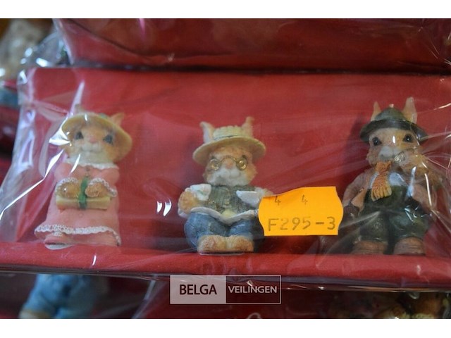 ±32 setjes div mini beeldjes - afbeelding 7 van  8