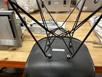 32 stoelen + 4 karren - afbeelding 5 van  9